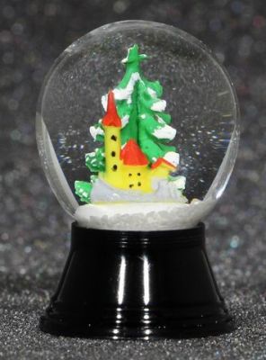 25 P Kapelle mit Baum