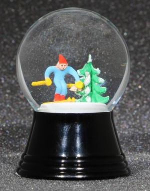 45 P Schifahrer mit Baum