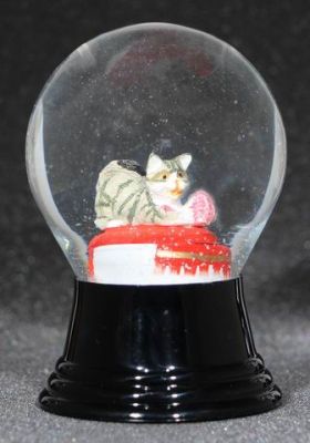 80 P Katze mit Wollknäuel