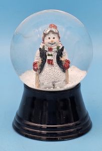 45 P Schneemann auf Ski